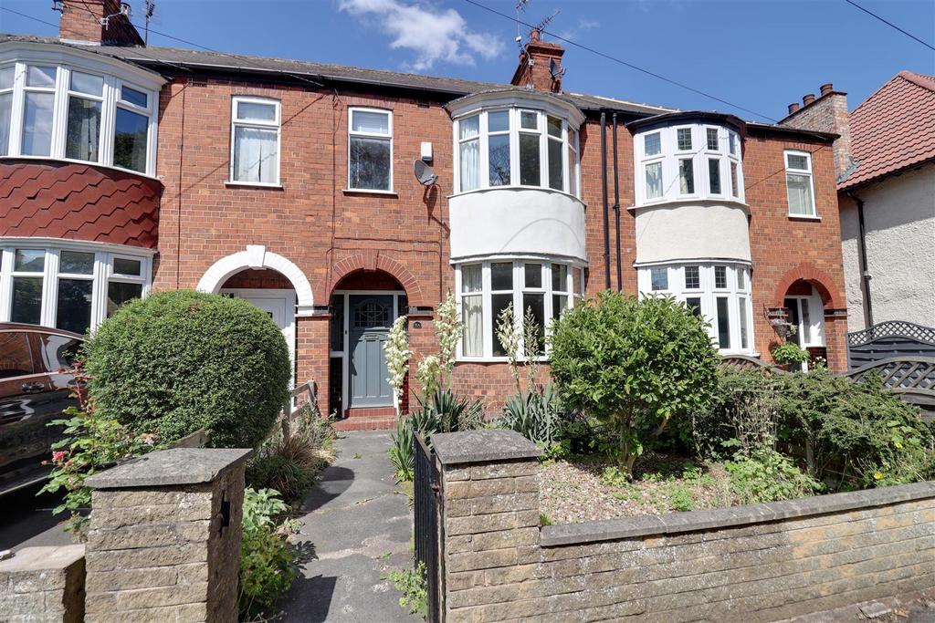 Swanland Road, Hessle 3 bed terraced house for sale £210,000