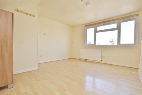 31a Chadwin Road, London, E13 8ND