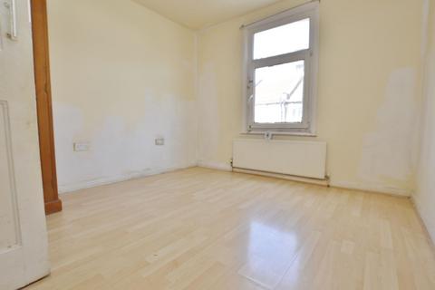 31a Chadwin Road, London, E13 8ND