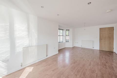 46 Crownoakes Drive, Wordsley, Stourbridge, DY8 5SQ