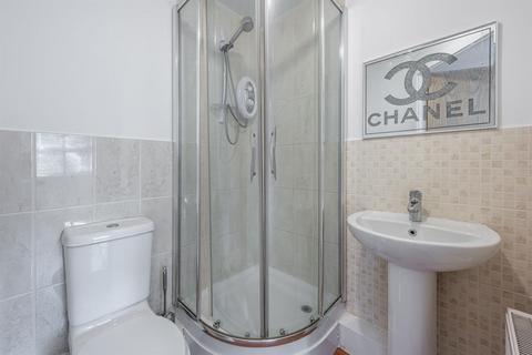 46 Crownoakes Drive, Wordsley, Stourbridge, DY8 5SQ
