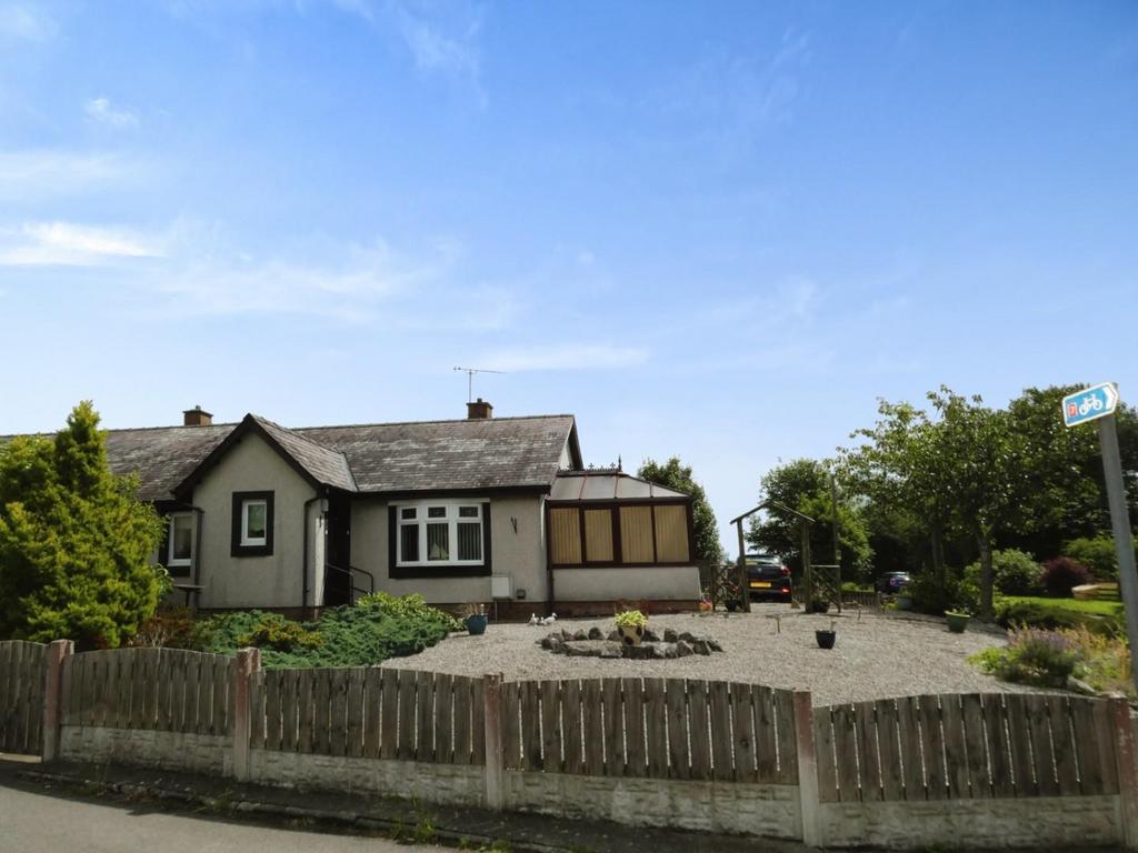 Gretna Loaning, Gretna Green, Gretna 2 bed bungalow £155,000