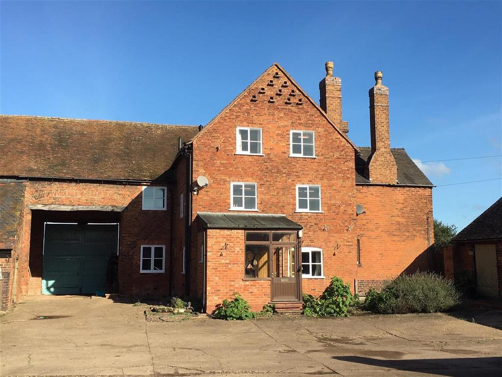 Ashby Road, Tamworth, Staffordshire 5 bed barn conversion £1,550 pcm (£358 pw)