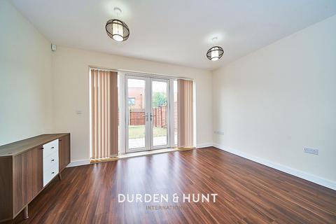 9 Elderberry Close, Romford, RM3 0JY