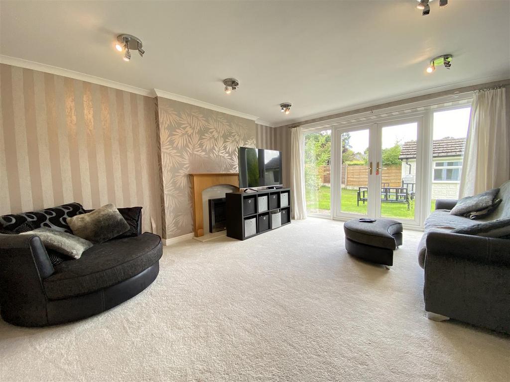 Dean Drive, Wilmslow 4 bed detached house £545,000