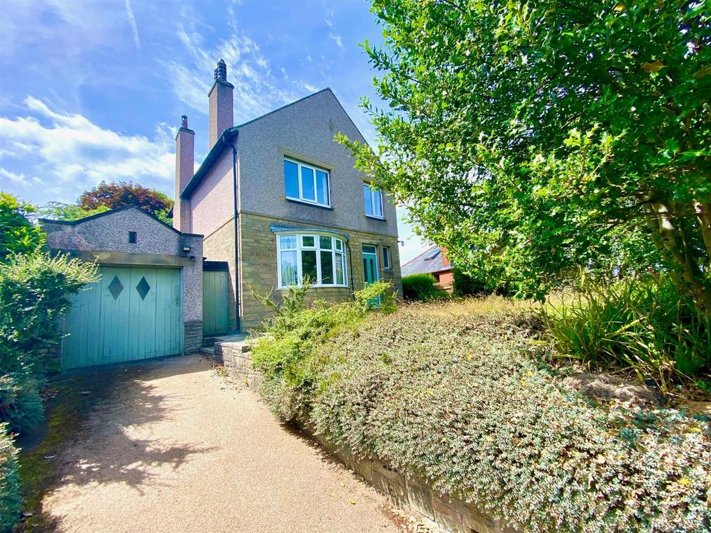 Fleminghouse Lane, Almondbury, Huddersfield 3 bed house for sale £250,000