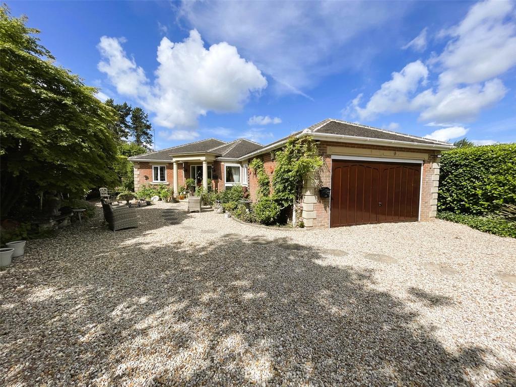 Western Way, Darras Hall, NE20 3 bed bungalow for sale £680,000