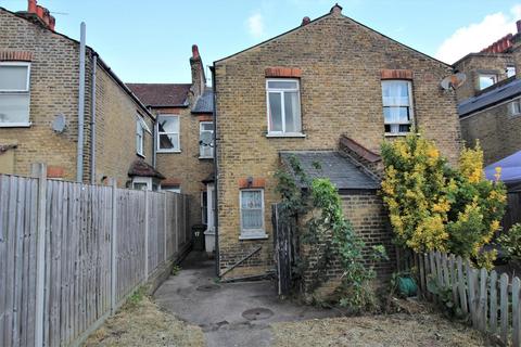 17 Wickham Lane, Abbey Wood, London, SE2 0XJ