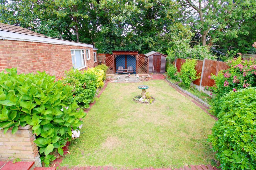 Bexley Road, Erith 2 bed semidetached bungalow £425,000