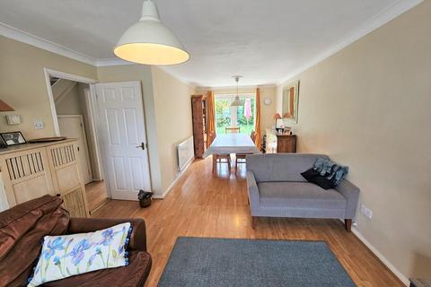 3 bedroom detached house for sale - Swallow Way, Wokingham