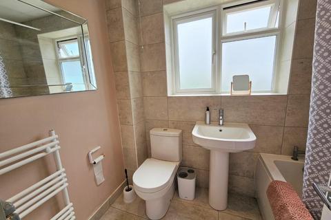 28 Swallow Way, Wokingham, RG41 3TQ