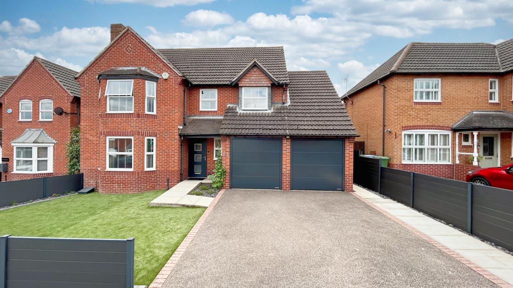 Bryony Way, Mansfield Woodhouse, Mansfield 4 bed detached house for
