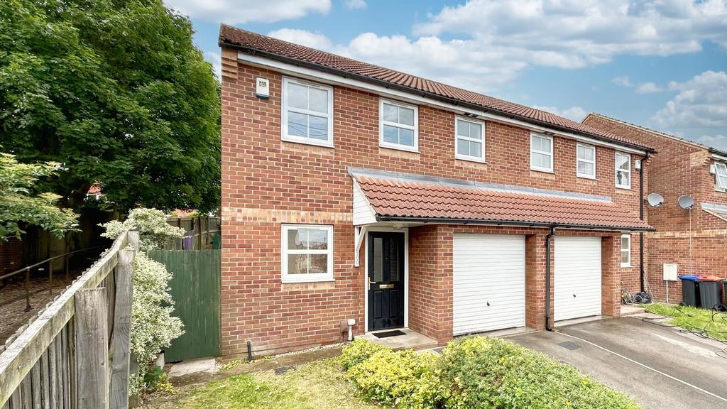 Main Street, Huthwaite, SuttonInAshfield 3 bed semidetached house