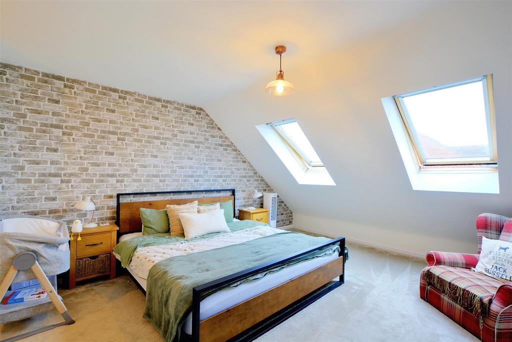 Bedroom 1 2.jpeg