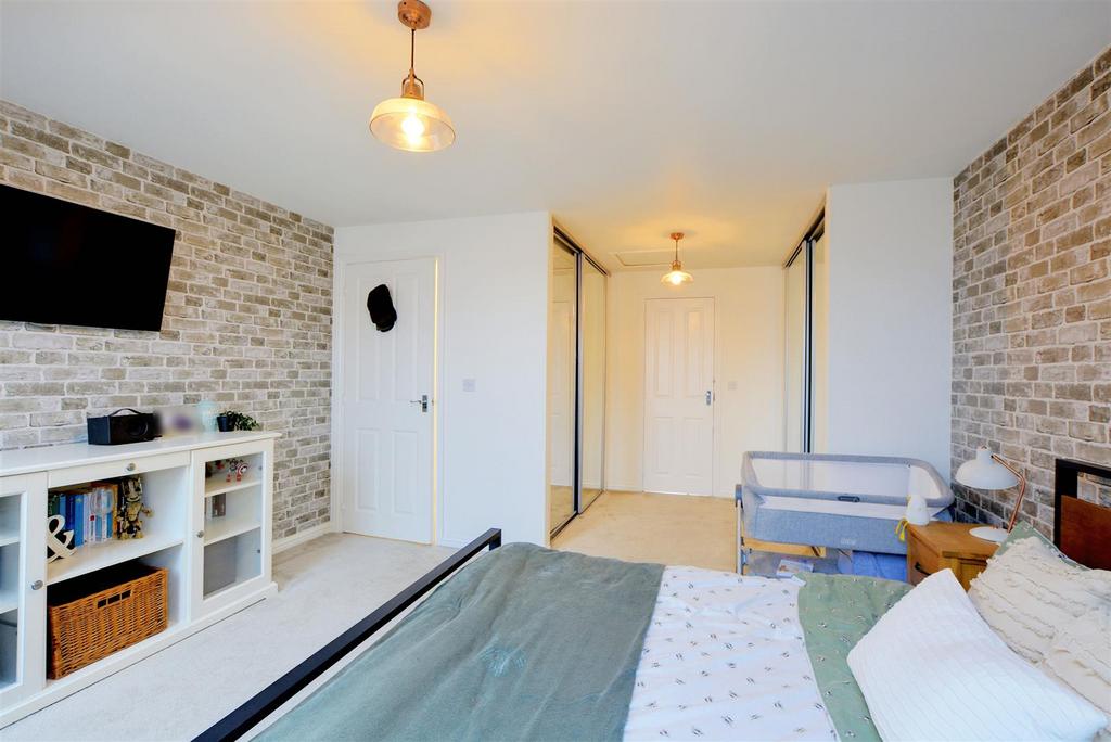 Bedroom 1 3.jpeg