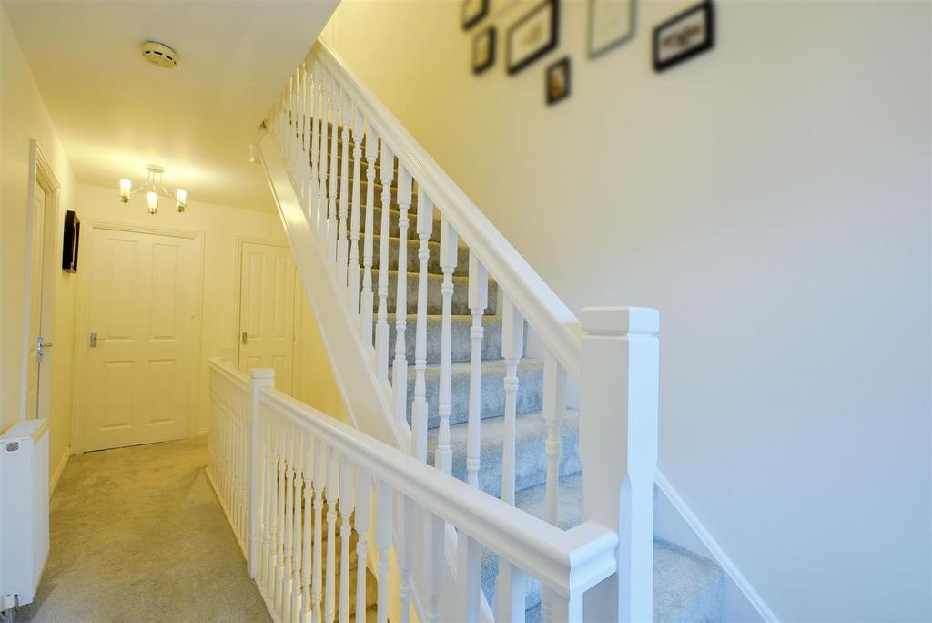 1st Floor Landing 2.jpeg