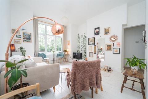 Flat 2, 3 Athol Road, Manchester, M16 8QW