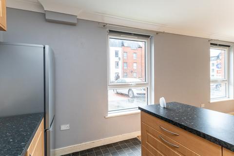 14/1 Ferry Gait Crescent, Edinburgh, EH4 4GR