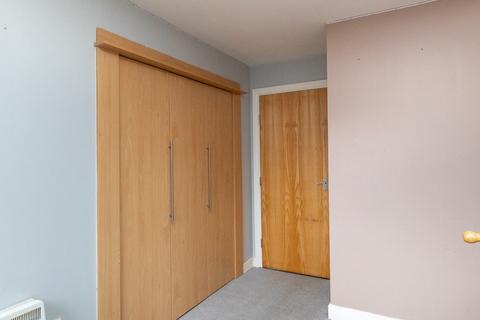 14/1 Ferry Gait Crescent, Edinburgh, EH4 4GR