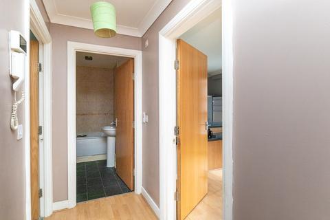 14/1 Ferry Gait Crescent, Edinburgh, EH4 4GR