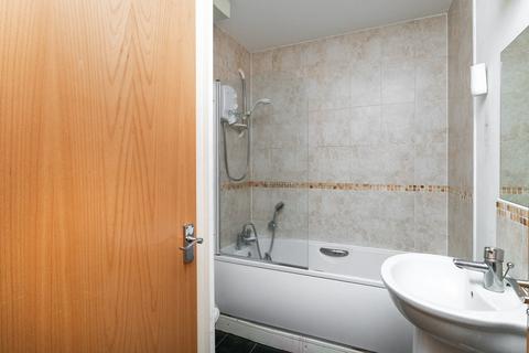 14/1 Ferry Gait Crescent, Edinburgh, EH4 4GR