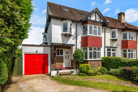 4 bedroom end of terrace house for sale, Buff Avenue, Banstead