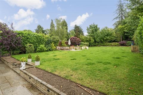 72 Nork Way, Banstead, SM7 1HW