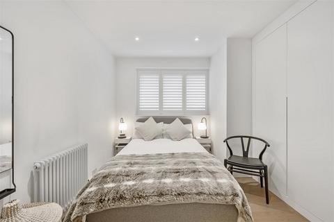 72 Nork Way, Banstead, SM7 1HW