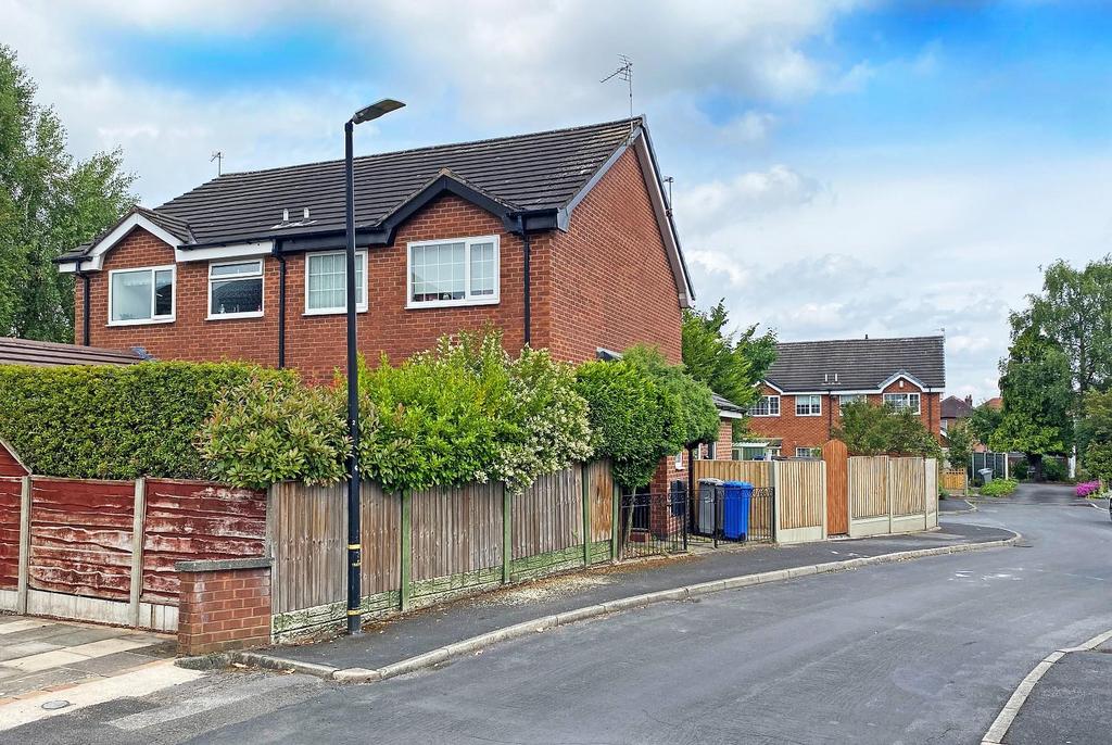 Rainford Avenue, Timperley 1 bed terraced house for sale £185,000