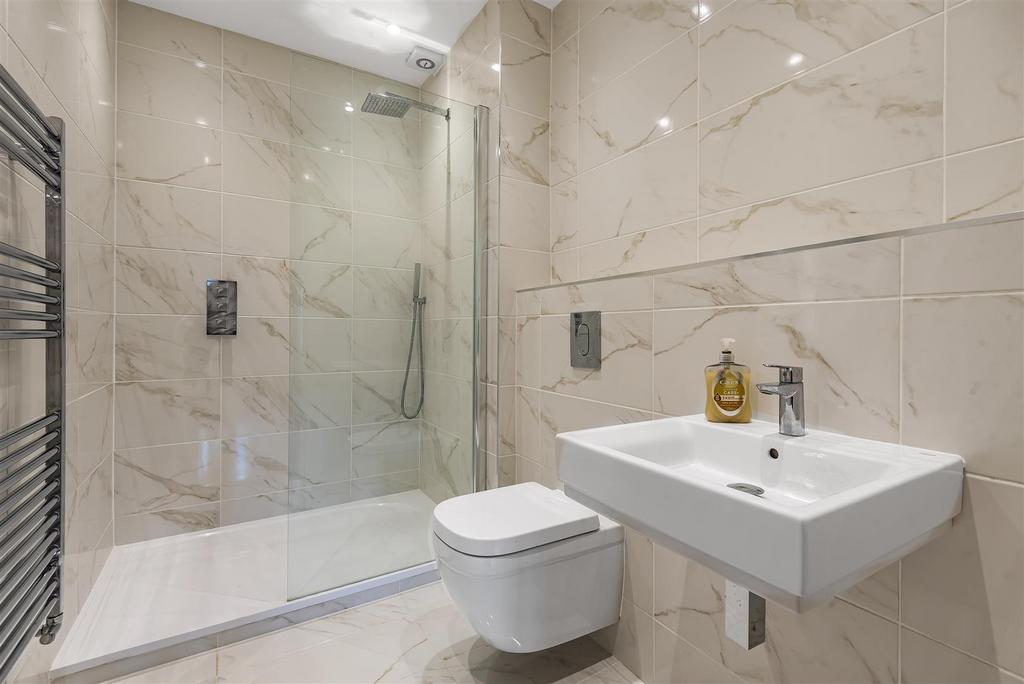Luxury Ensuite Shower Room