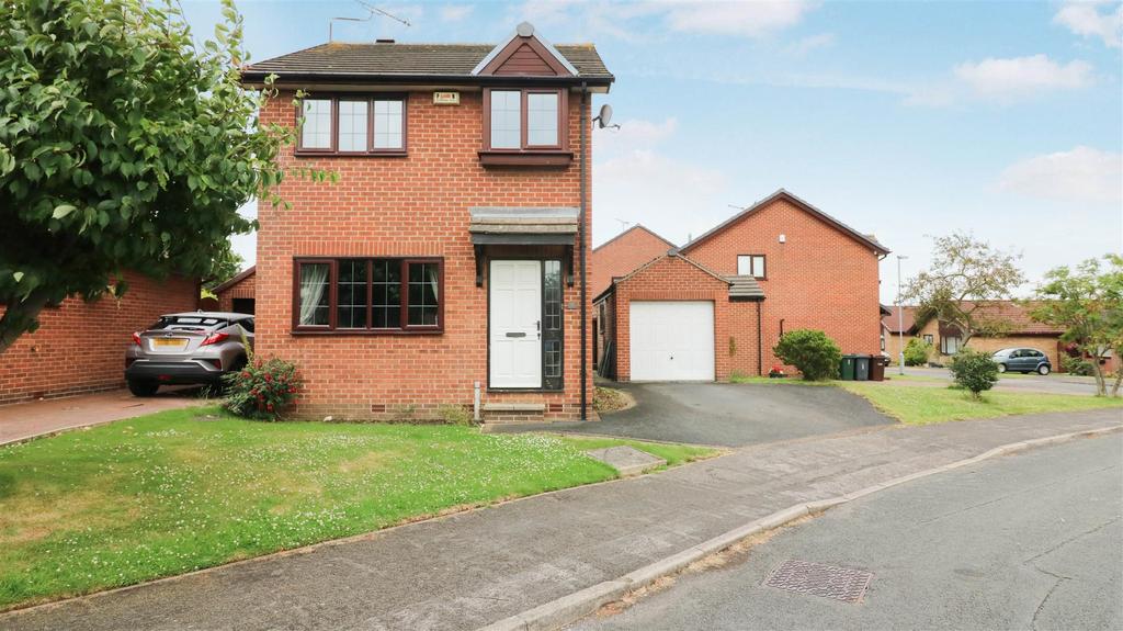 Poplar Grove, Ravenfield, Rotherham 3 bed detached house for sale £