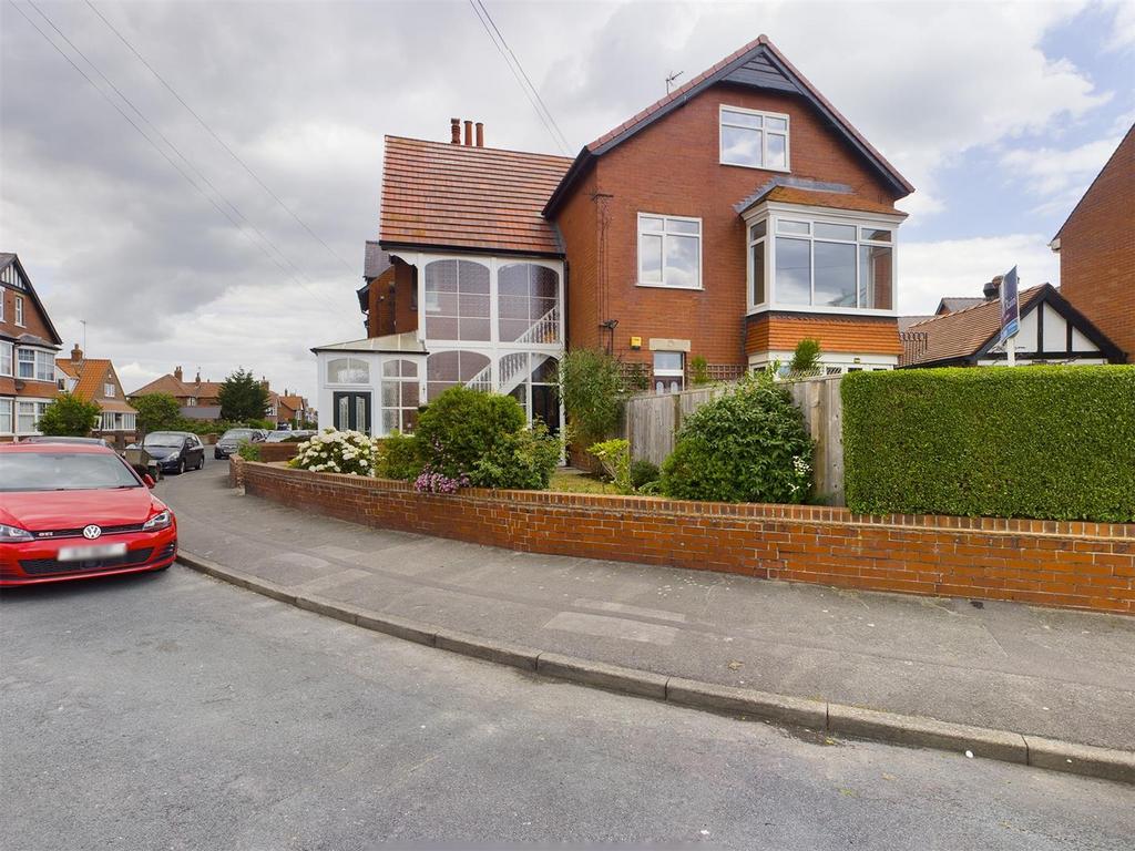 Trafalgar Crescent, Bridlington 3 bed for sale £279,000