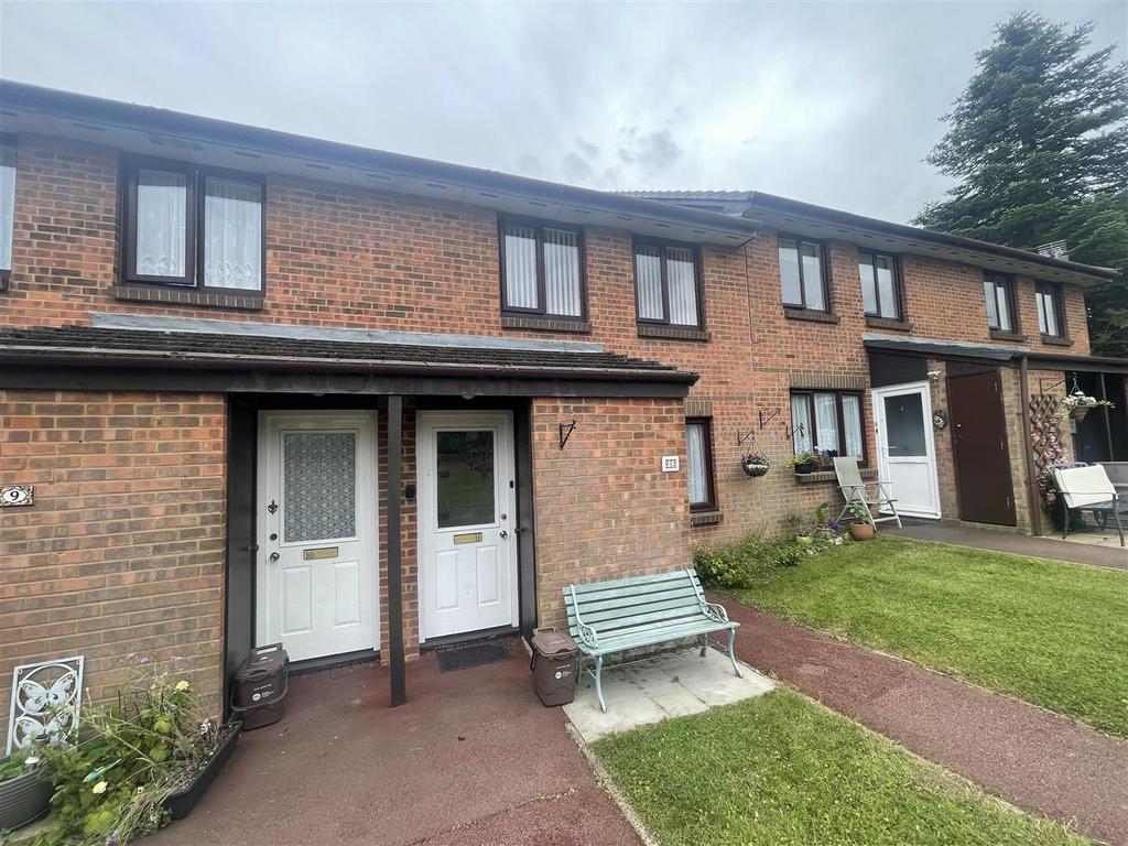 Ash Grove, Dunstable, Bedfordshire 1 bed retirement property £125,000