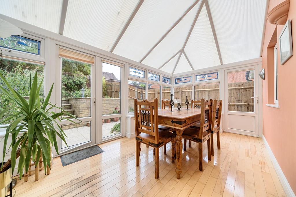 Guernsey Way, Kennington, Ashford 3 bed end of terrace house for sale