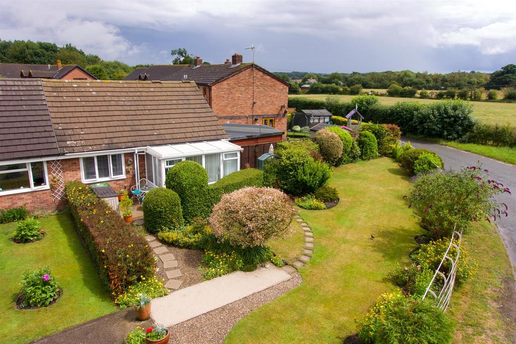 Broughton Crescent, Worthenbury. 2 bed bungalow for sale £162,500