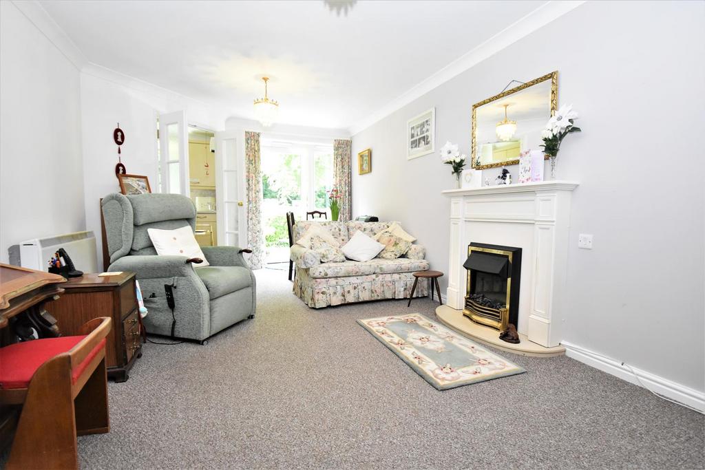 Ashingdon Road, Rochford 1 bed retirement property £1,250 pcm (£288 pw)