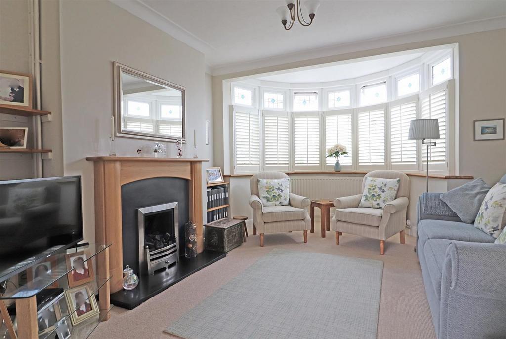 Clarence Walk, Meadvale, Redhill 3 bed semidetached house for sale £550,000