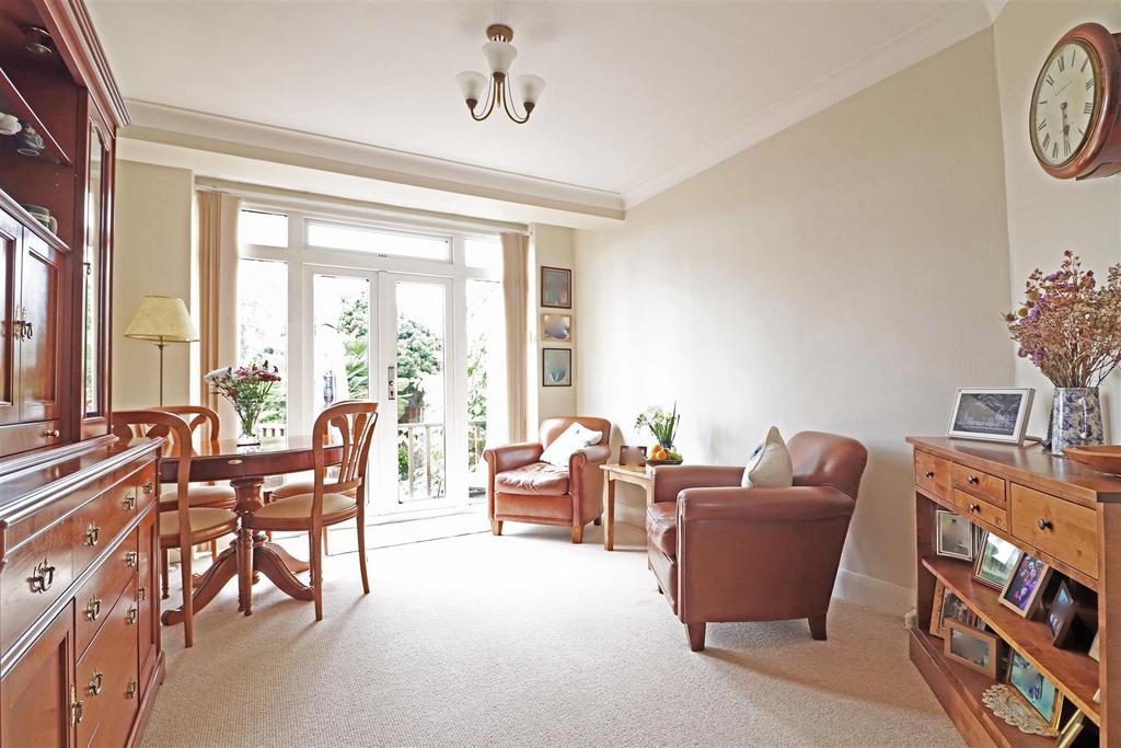 Clarence Walk, Meadvale, Redhill 3 bed semidetached house for sale £550,000
