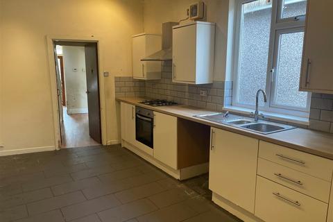 5 Bryn Place, Llanelli, SA15 2PE