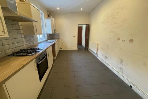 5 Bryn Place, Llanelli, SA15 2PE