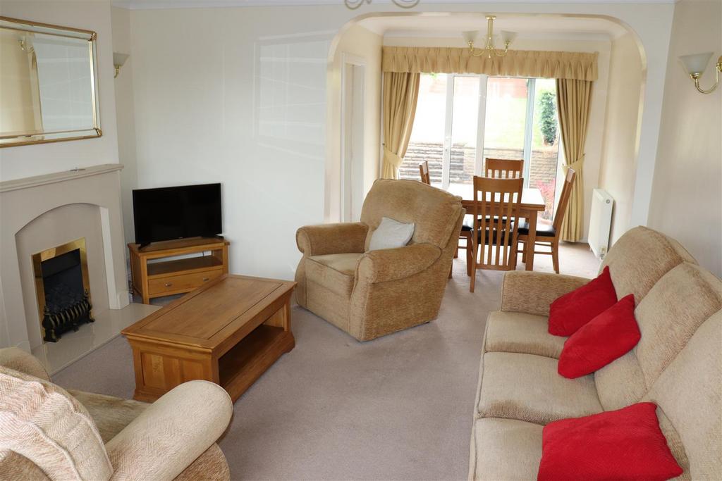 Whetstone Lane, Aldridge 3 bed semidetached house for sale £319,950