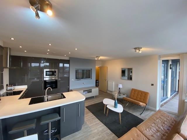 Kitchen Lounge