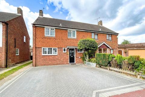 3 bedroom semi-detached house for sale, Brier Close, Chatham