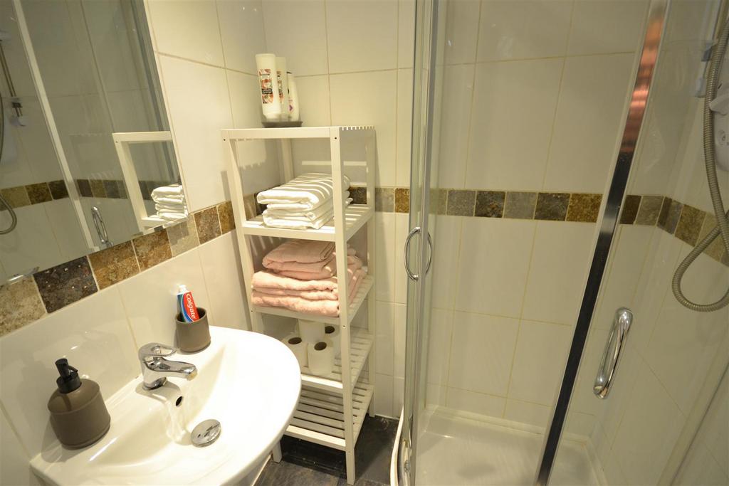Bath 3.jpg