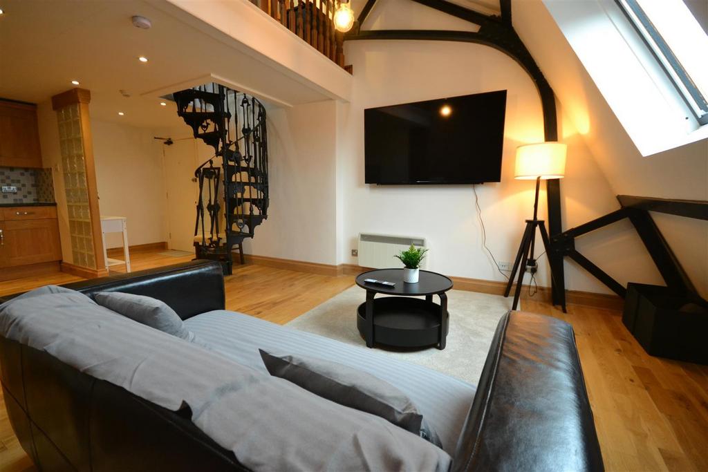 Lounge 2.jpg