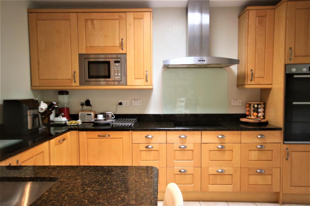 Fitted kitchen: pic. 1