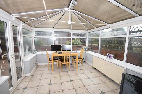 9 Lilac Close, Heath, Chesterfield, S44 5QZ