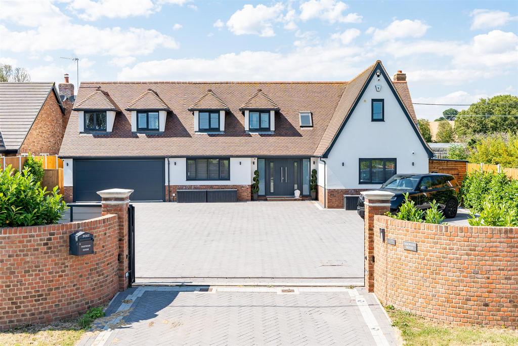 Woodham Road, Battlesbridge, Wickford 5 bed detached house for sale £