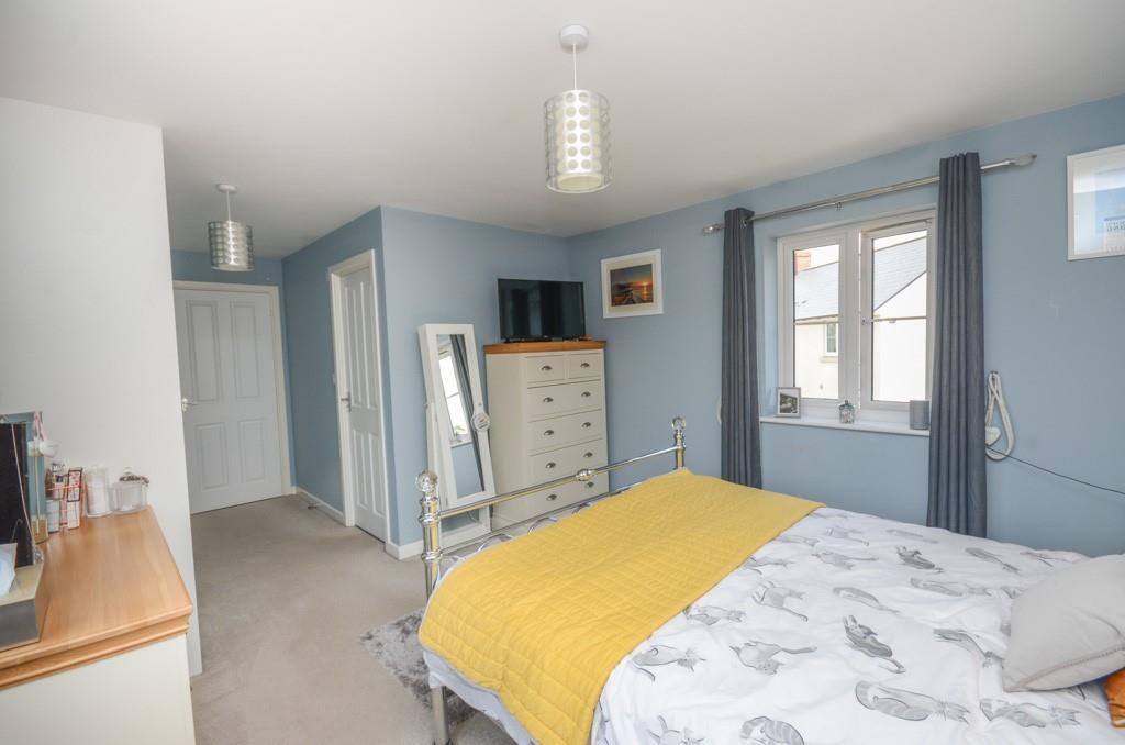 Master bedroom pic 4.jpg