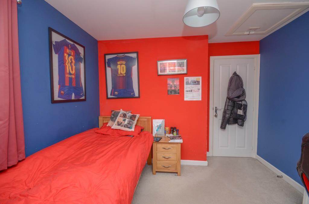 Bedroom three pic 2.jpg